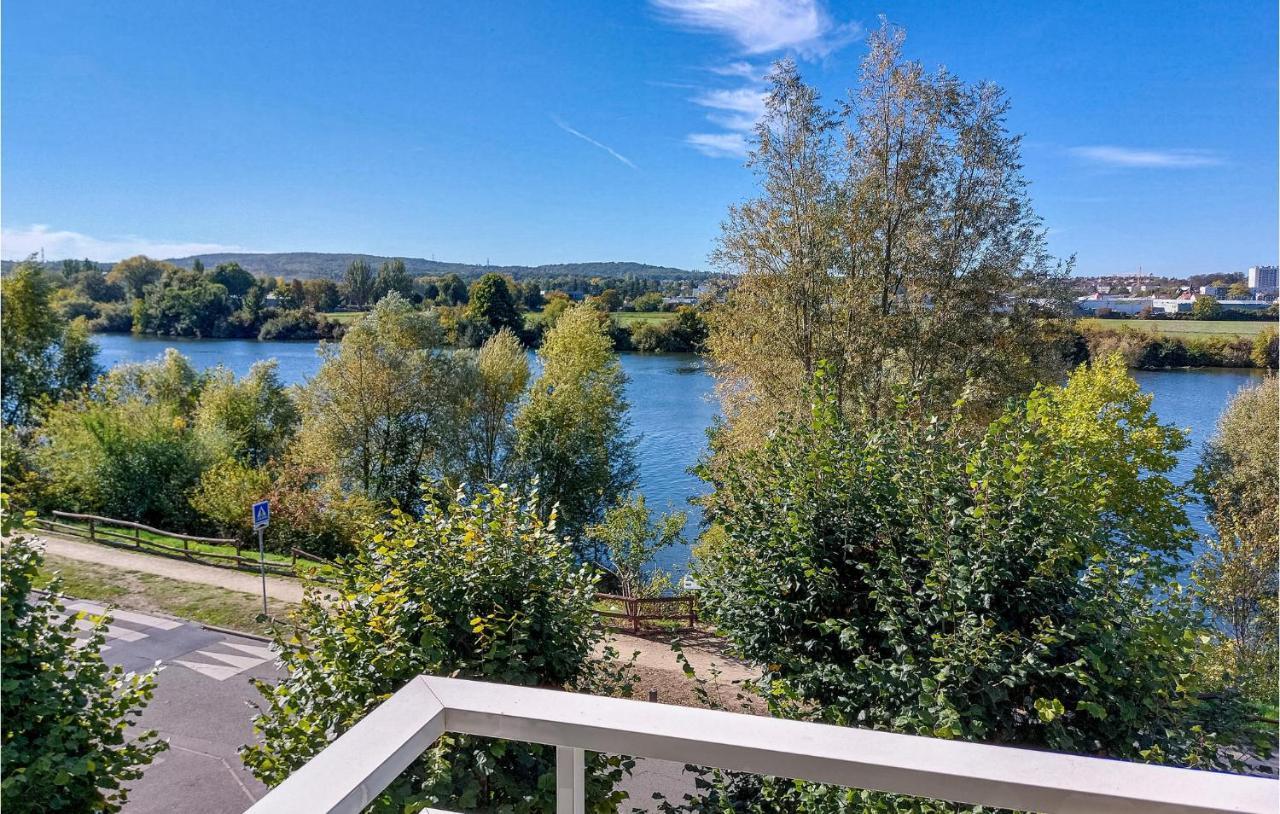 Awesome Apartment In Triel-Sur-Seine With Kitchen 外观 照片