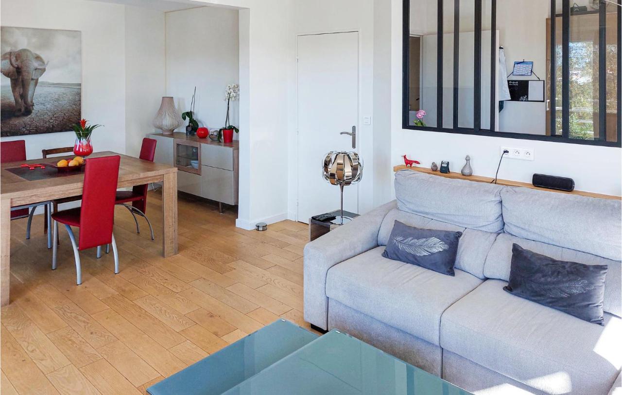Awesome Apartment In Triel-Sur-Seine With Kitchen 外观 照片