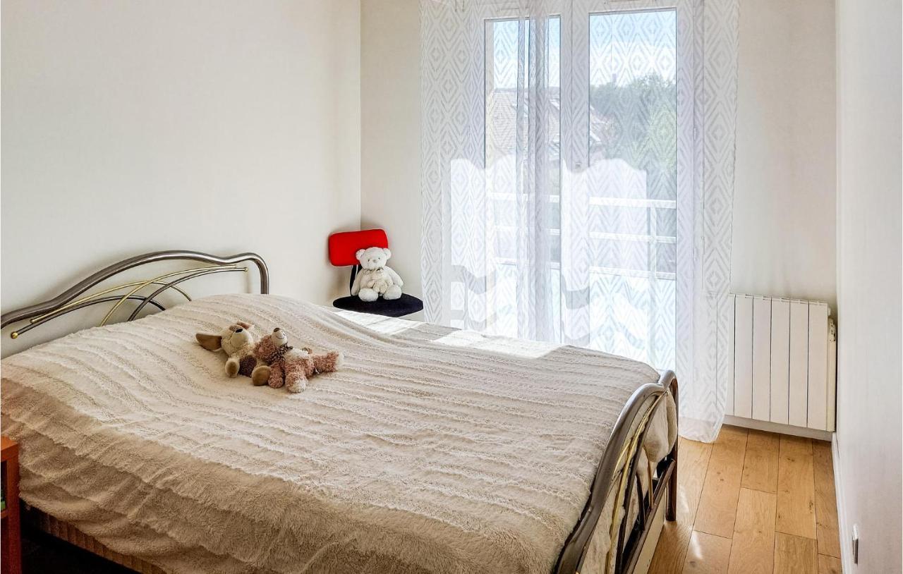 Awesome Apartment In Triel-Sur-Seine With Kitchen 外观 照片