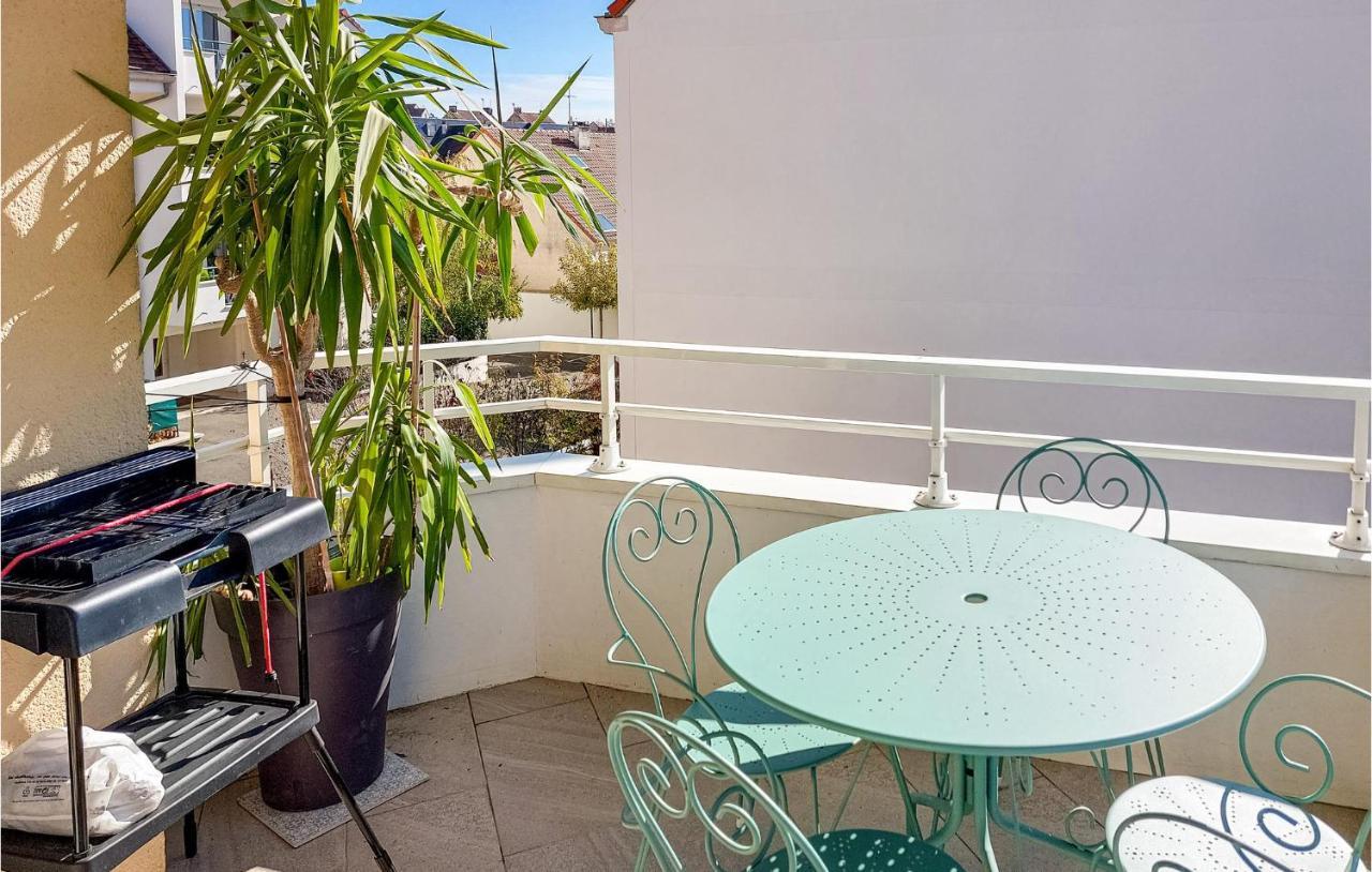 Awesome Apartment In Triel-Sur-Seine With Kitchen 外观 照片